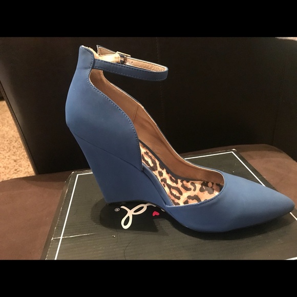 Quips Blue Wedge - Picture 2 of 2